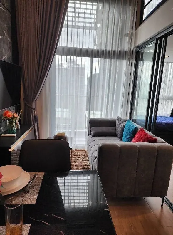 2 bedroom condo for rent in Rama 9 Bangkok - master bedroom interior