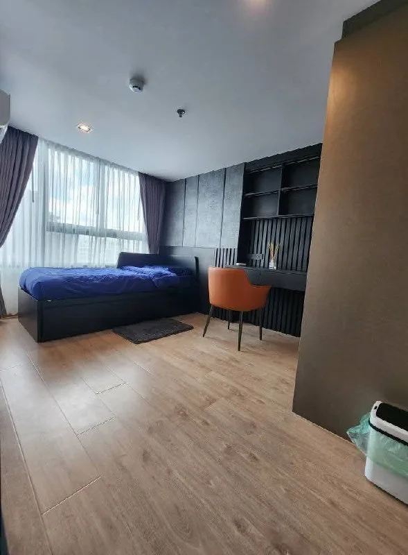 2 bedroom condo for rent in Rama 9 Bangkok - living room view