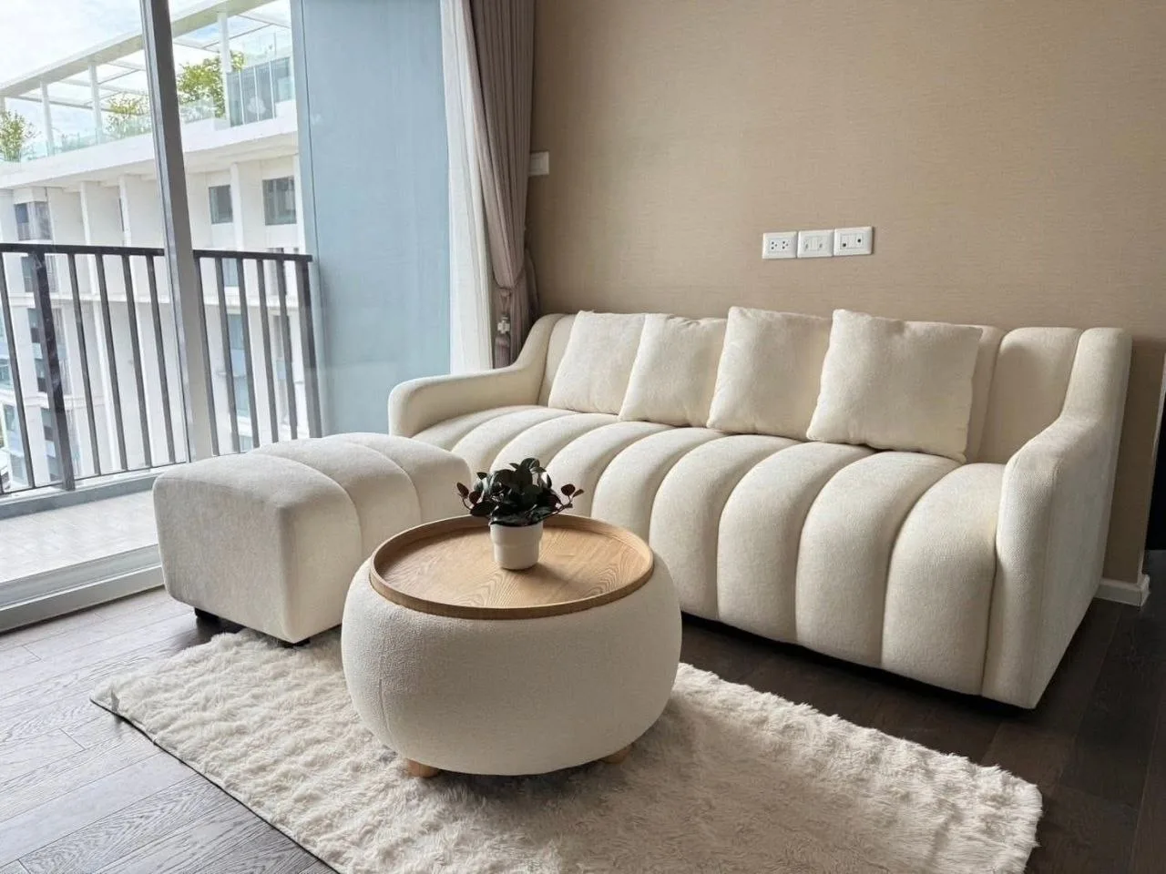 2 bedroom condo for rent in Chatuchak Bangkok - master bedroom interior