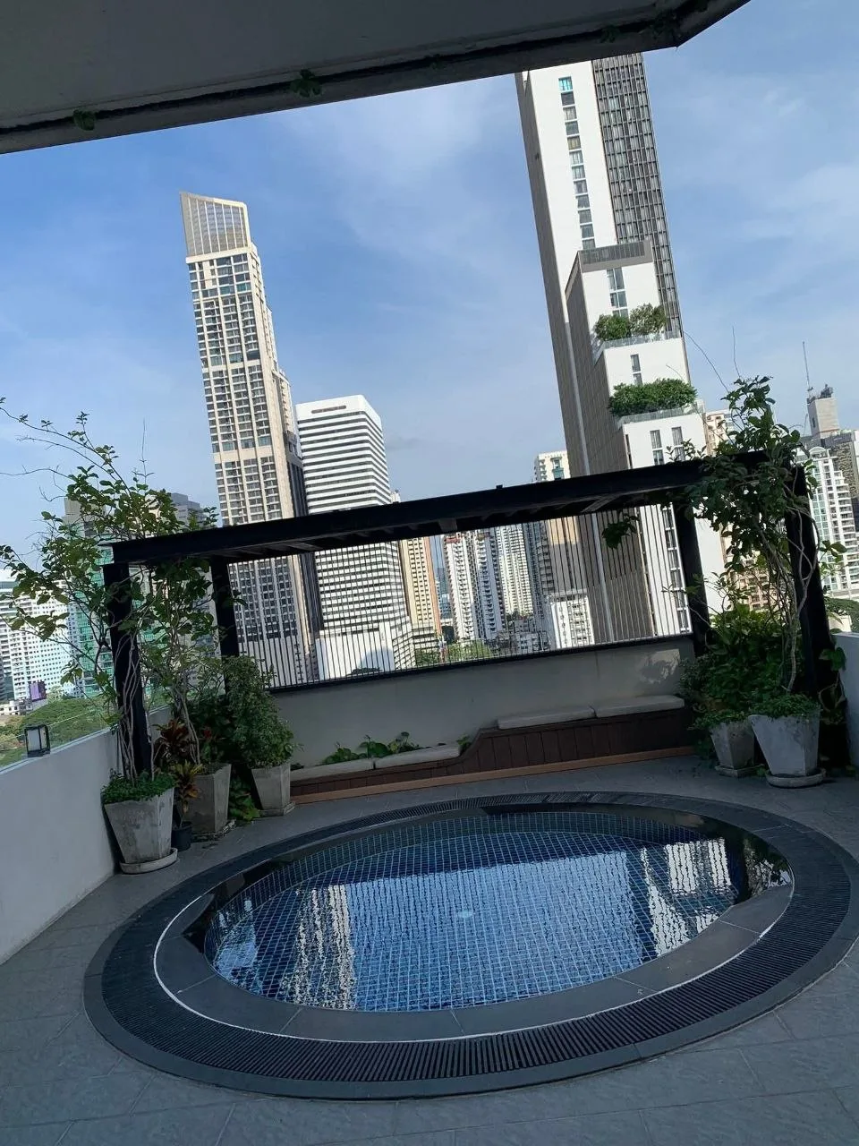 1 bedroom condo for rent in Sukhumvit Bangkok - master bedroom interior