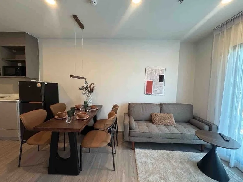 2 bedroom condo for rent in Sukhumvit Bangkok - living room view