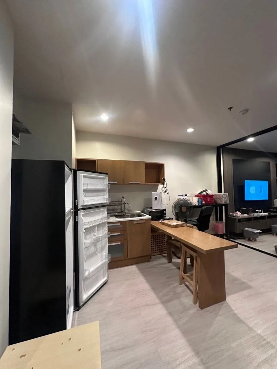 2 bedroom condo for rent in Ratchathewi Bangkok - swimming pool and building amenities
