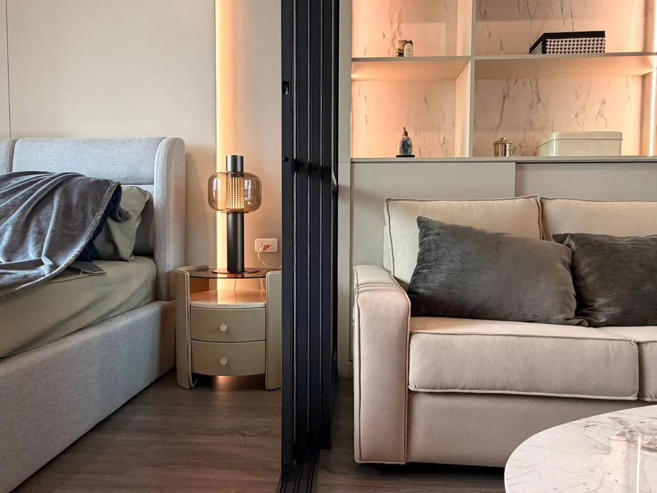 1 bedroom condo for rent in Sukhumvit Bangkok - kitchen and dining area