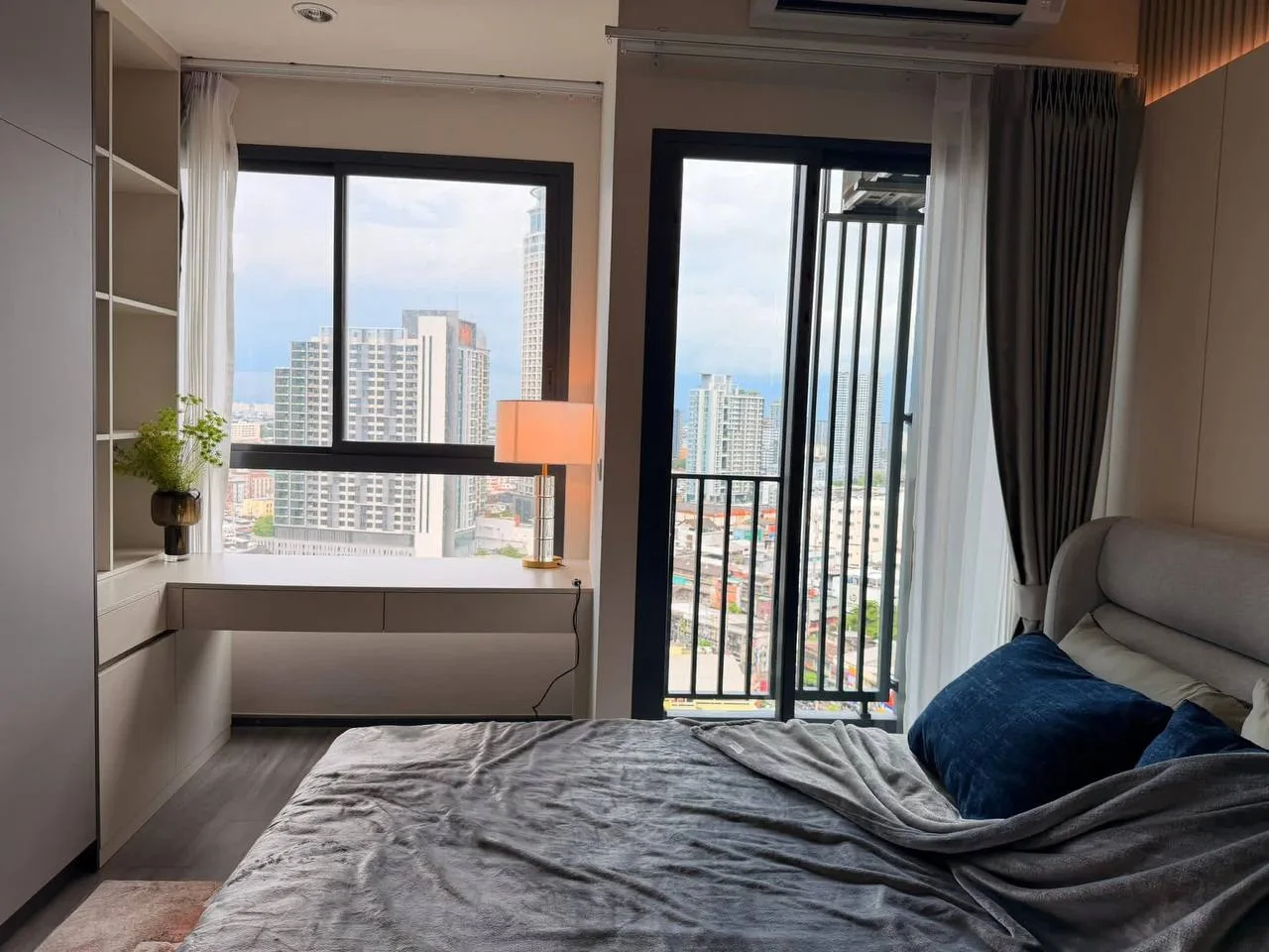 1 bedroom condo for rent in Sukhumvit Bangkok - swimming pool and building amenities
