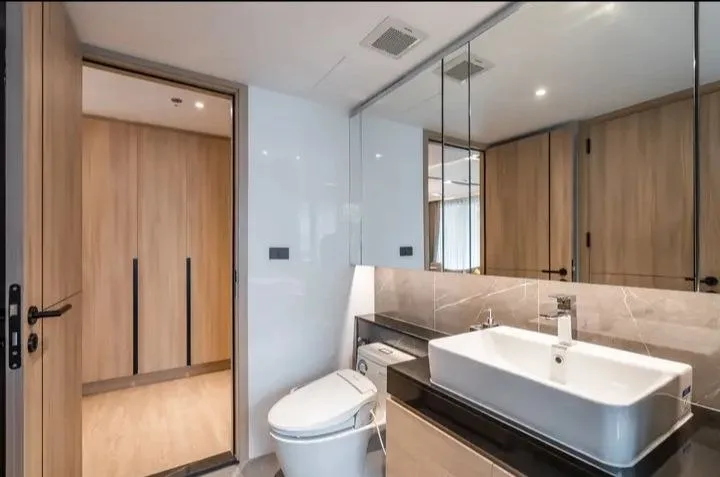 1 bedroom apartment for rent in Ekkamai Bangkok - living room view