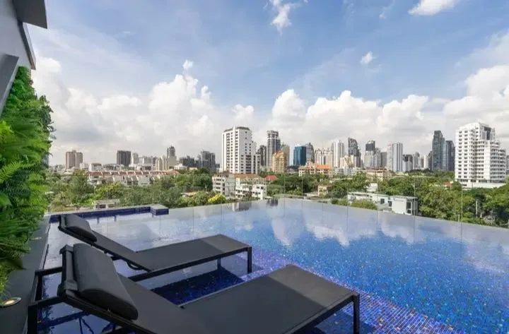 1 bedroom apartment for rent in Ekkamai Bangkok - bathroom and modern finishes