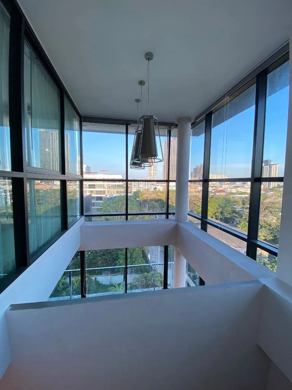2 bedroom condo for sale in Sukhumvit Bangkok - bathroom and modern finishes