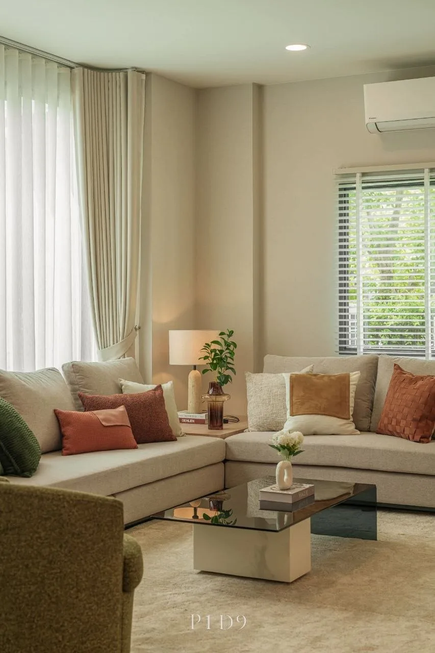 4 bedroom house for rent in Bang Na Bangkok - kitchen and dining area
