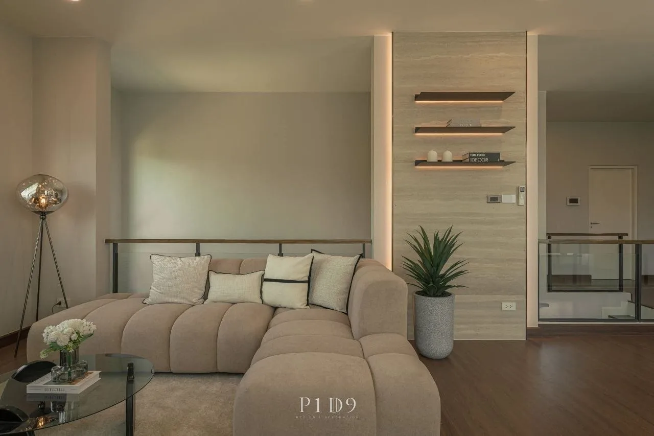 4 bedroom house for rent in Bang Na Bangkok - balcony perspective