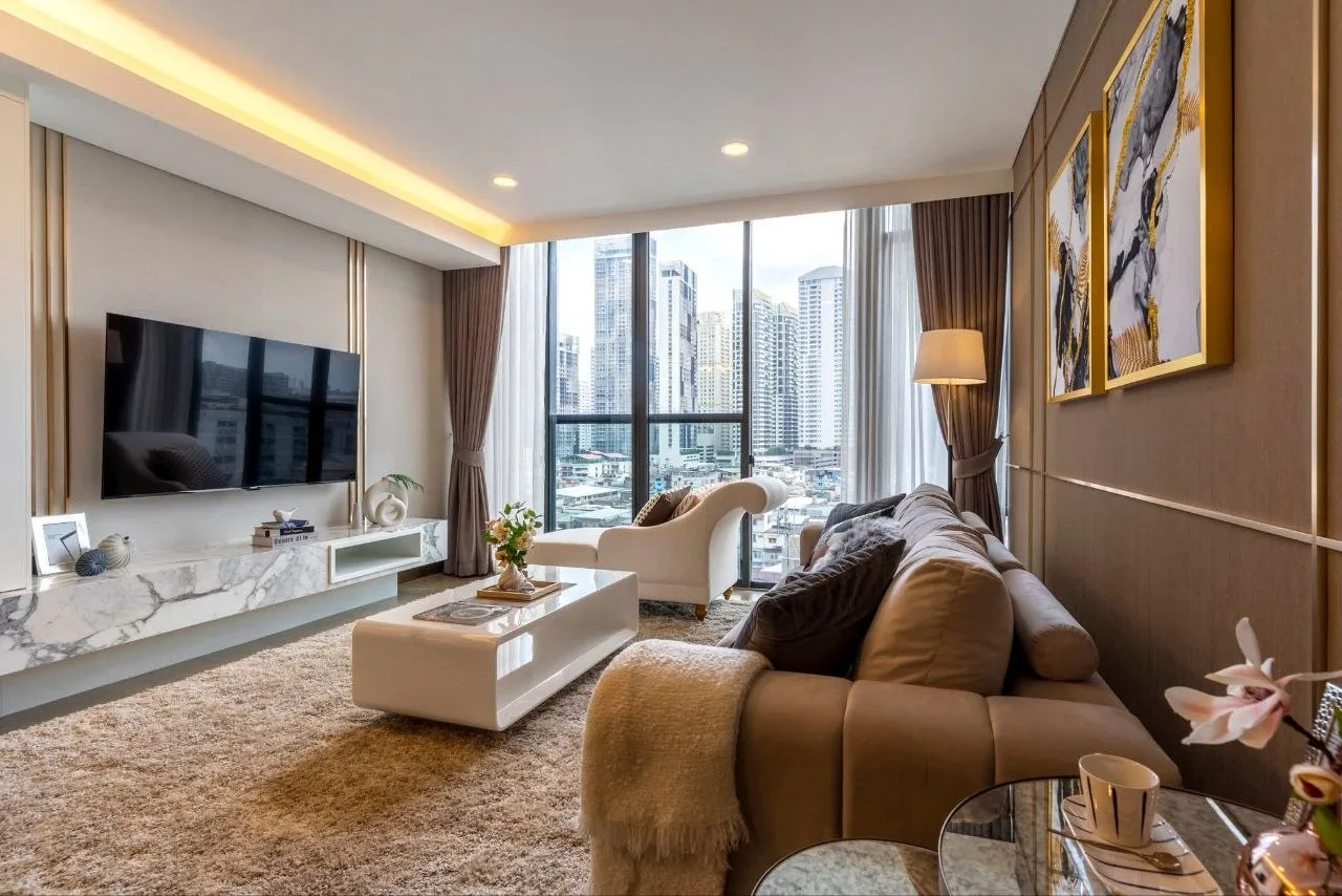 2 bedroom condo for rent in Sukhumvit Bangkok - living room view