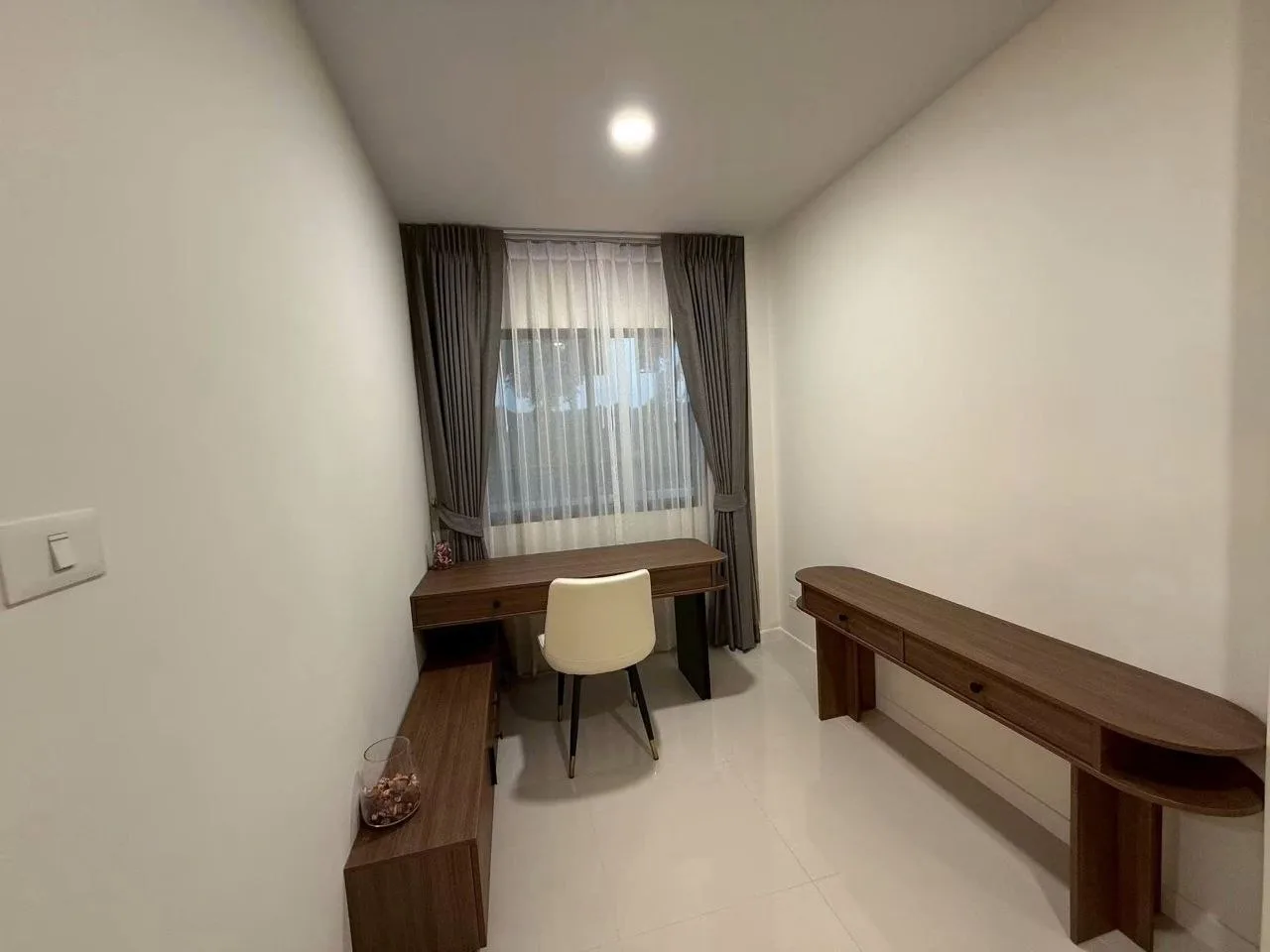 4 bedroom house for rent in Bang Na Bangkok - swimming pool and building amenities