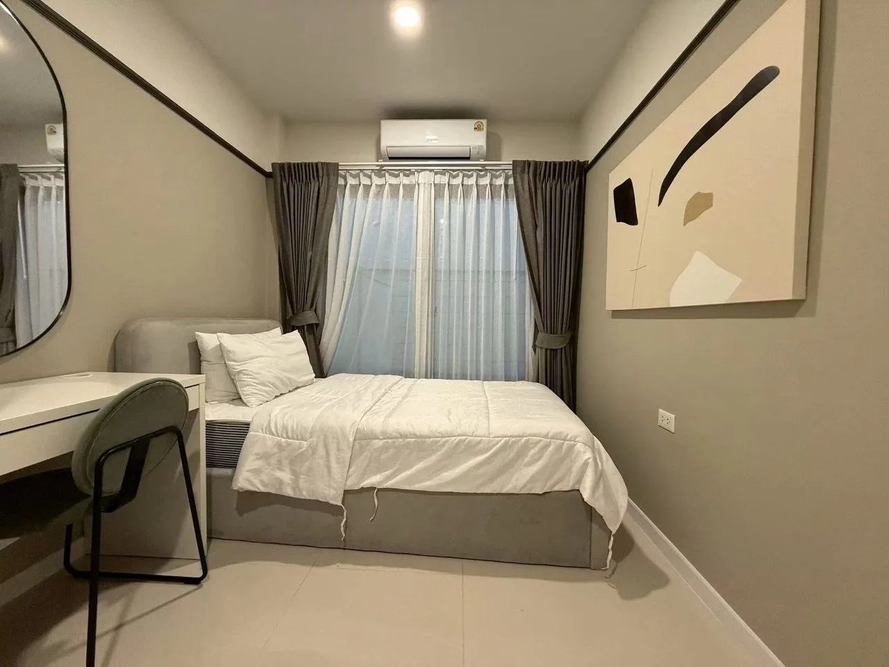 4 bedroom house for rent in Bang Na Bangkok - living room view
