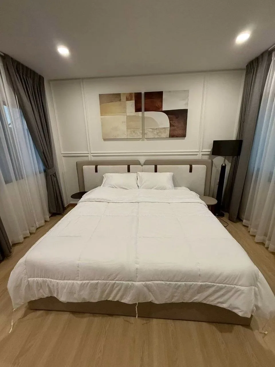 4 bedroom house for rent in Bang Na Bangkok - bathroom and modern finishes