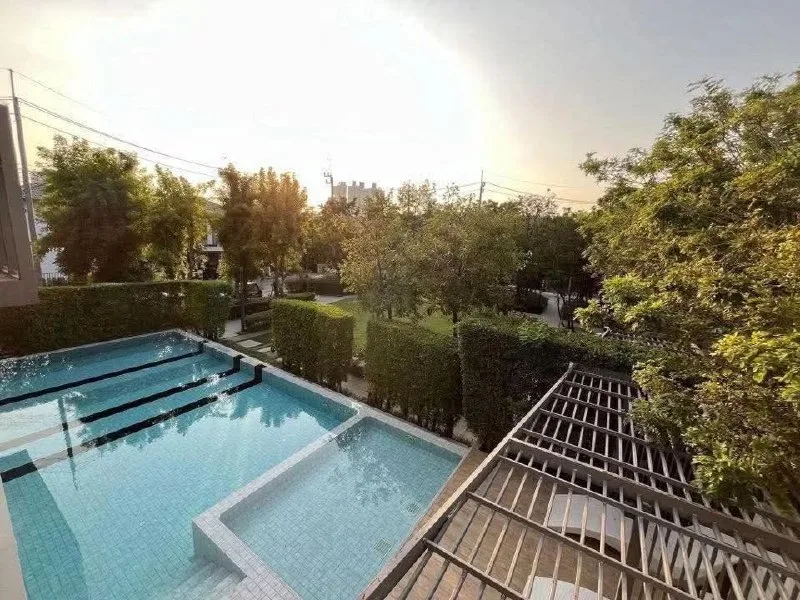 4 bedroom house for rent in Bang Na Bangkok - master bedroom interior