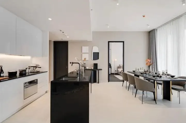 2 bedroom condo for rent in Sathorn Bangkok - living room view