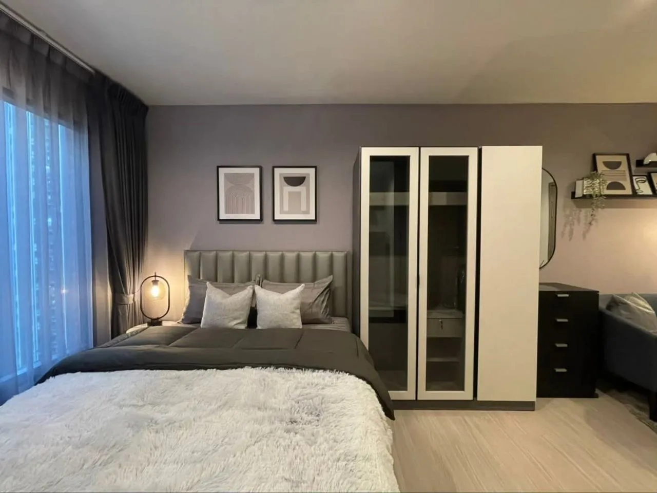 1 bedroom condo for rent in Rama 9 Bangkok - kitchen and dining area