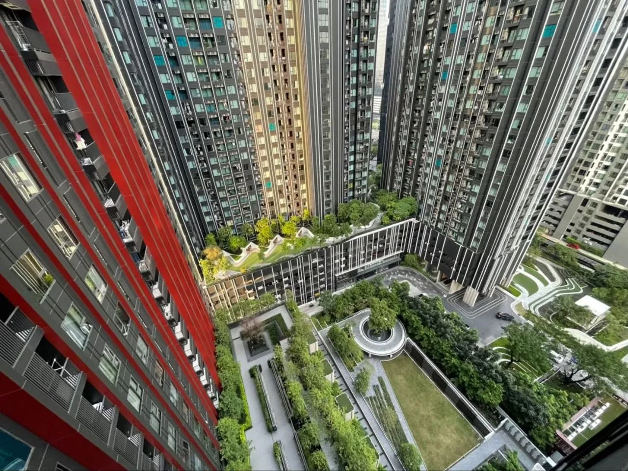 1 bedroom condo for rent in Rama 9 Bangkok - living room view