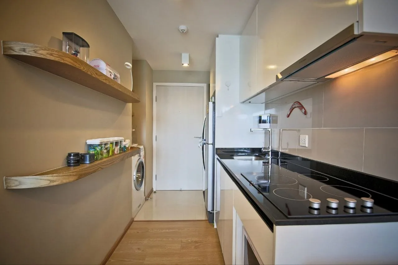 2 bedroom condo for rent in Sukhumvit Bangkok - balcony perspective