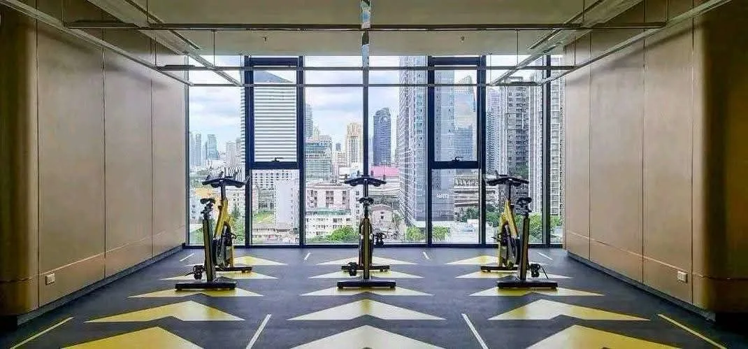1 bedroom condo for rent in Rama 9 Bangkok - swimming pool and building amenities