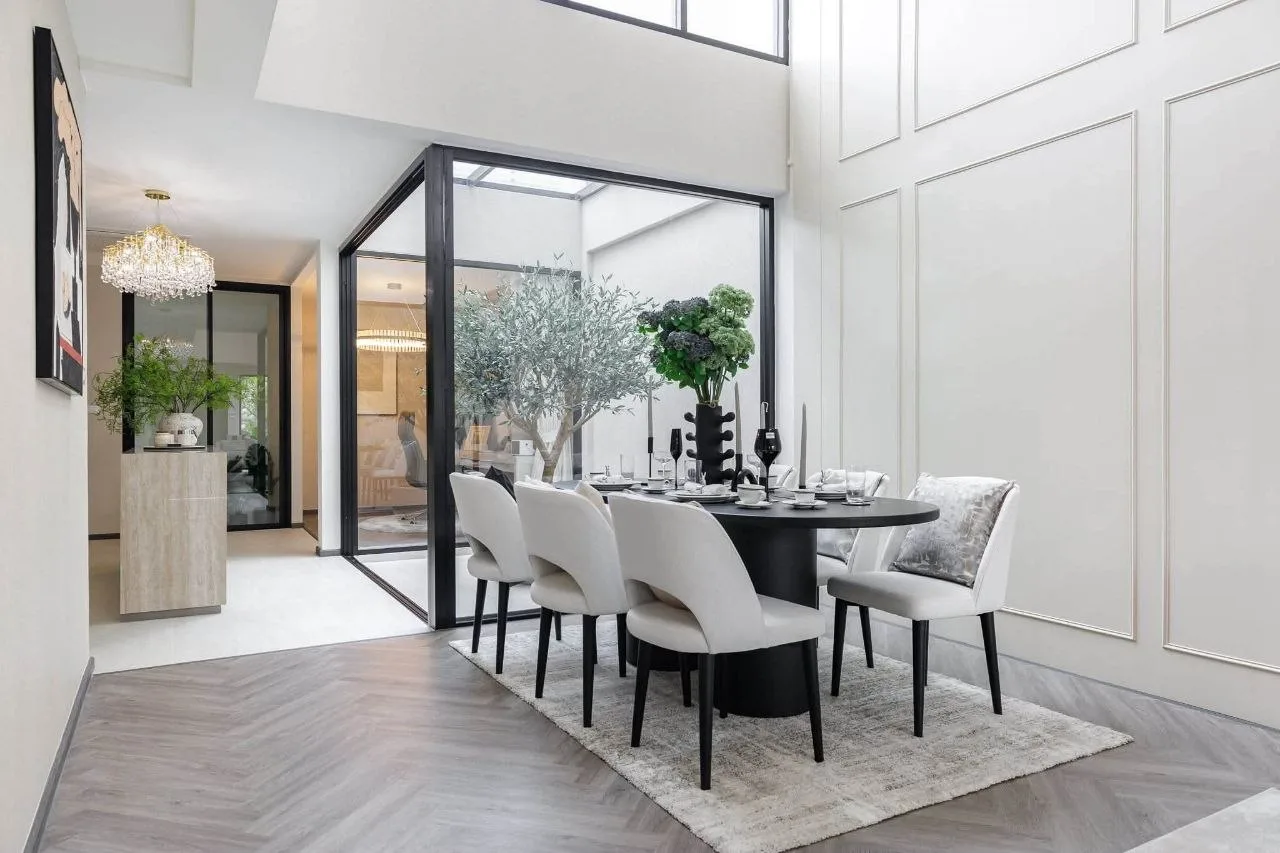 3 bedroom condo for sale in Charan Sanitwong Bangkok - bathroom and modern finishes