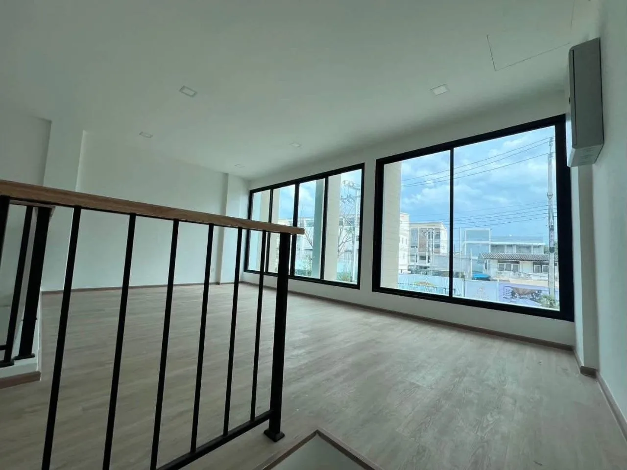 3 bedroom condo for sale in Charan Sanitwong Bangkok - balcony perspective