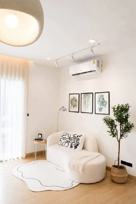 2 bedroom condo for rent in Phaya Thai Bangkok - living room view