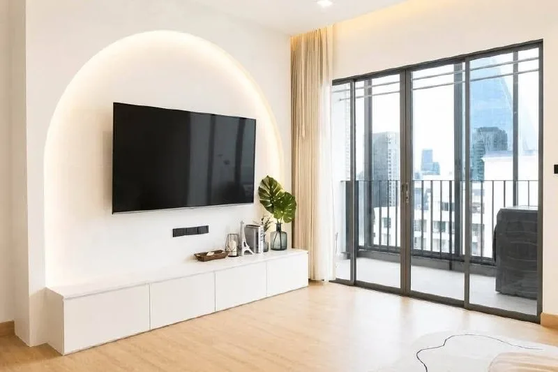 2 bedroom condo for rent in Phaya Thai Bangkok - master bedroom interior
