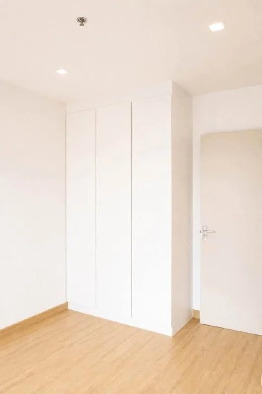 2 bedroom condo for rent in Phaya Thai Bangkok - kitchen and dining area