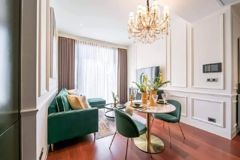 2 bedroom condo for rent in Phaya Thai Bangkok - kitchen and dining area