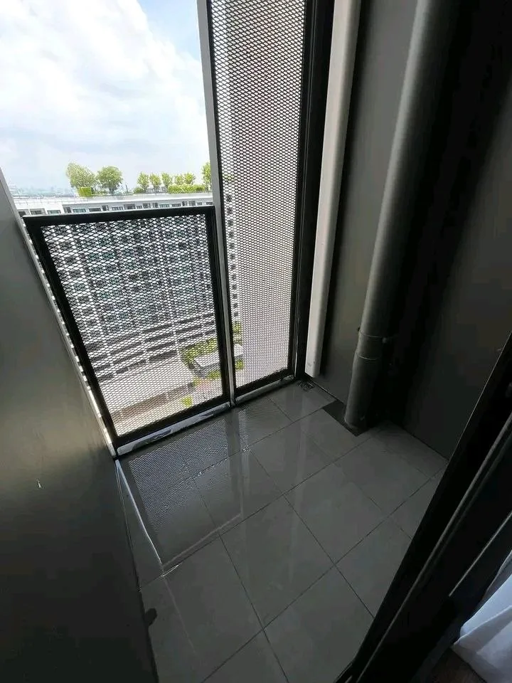 1 bedroom condo for rent in Saphan Mai Bangkok - bathroom and modern finishes