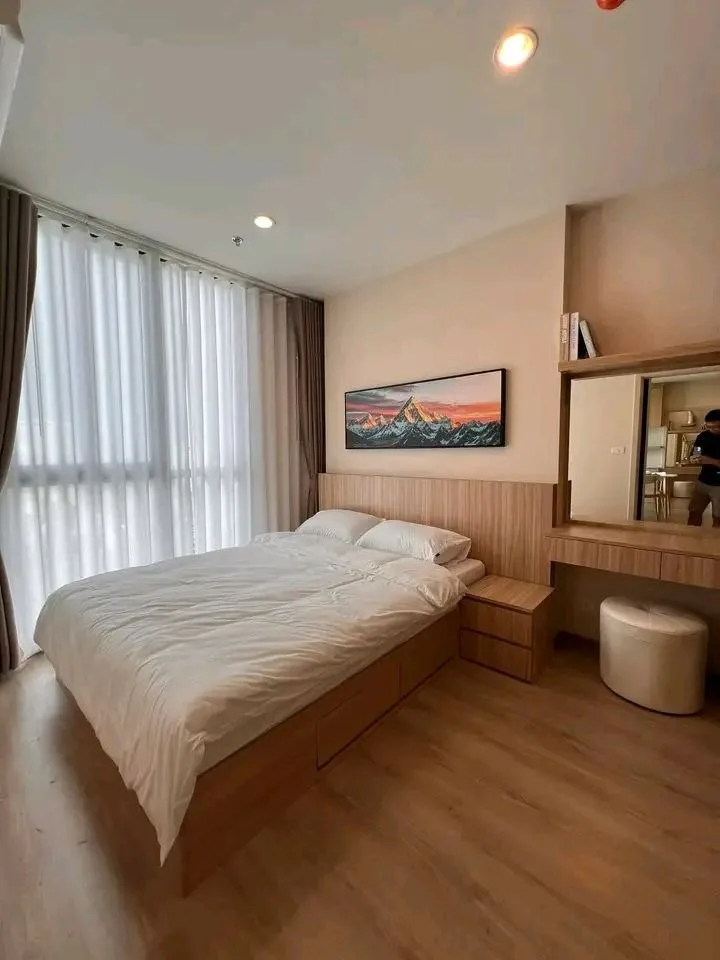 1 bedroom condo for rent in Rama 9 Bangkok - kitchen and dining area