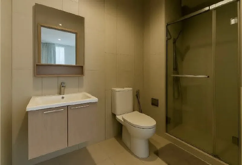 2 bedroom condo for rent in On Nut Bangkok - master bedroom interior