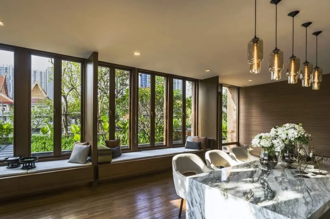 2 bedroom condo for rent in On Nut Bangkok - swimming pool and building amenities