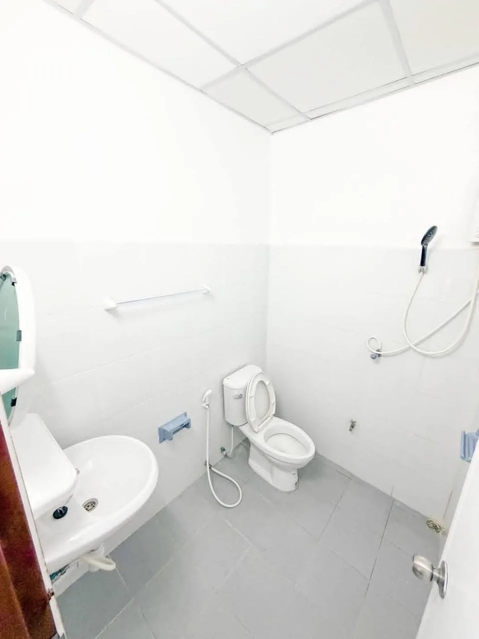 3 bedroom house for rent in Punnawithi Bangkok - balcony perspective