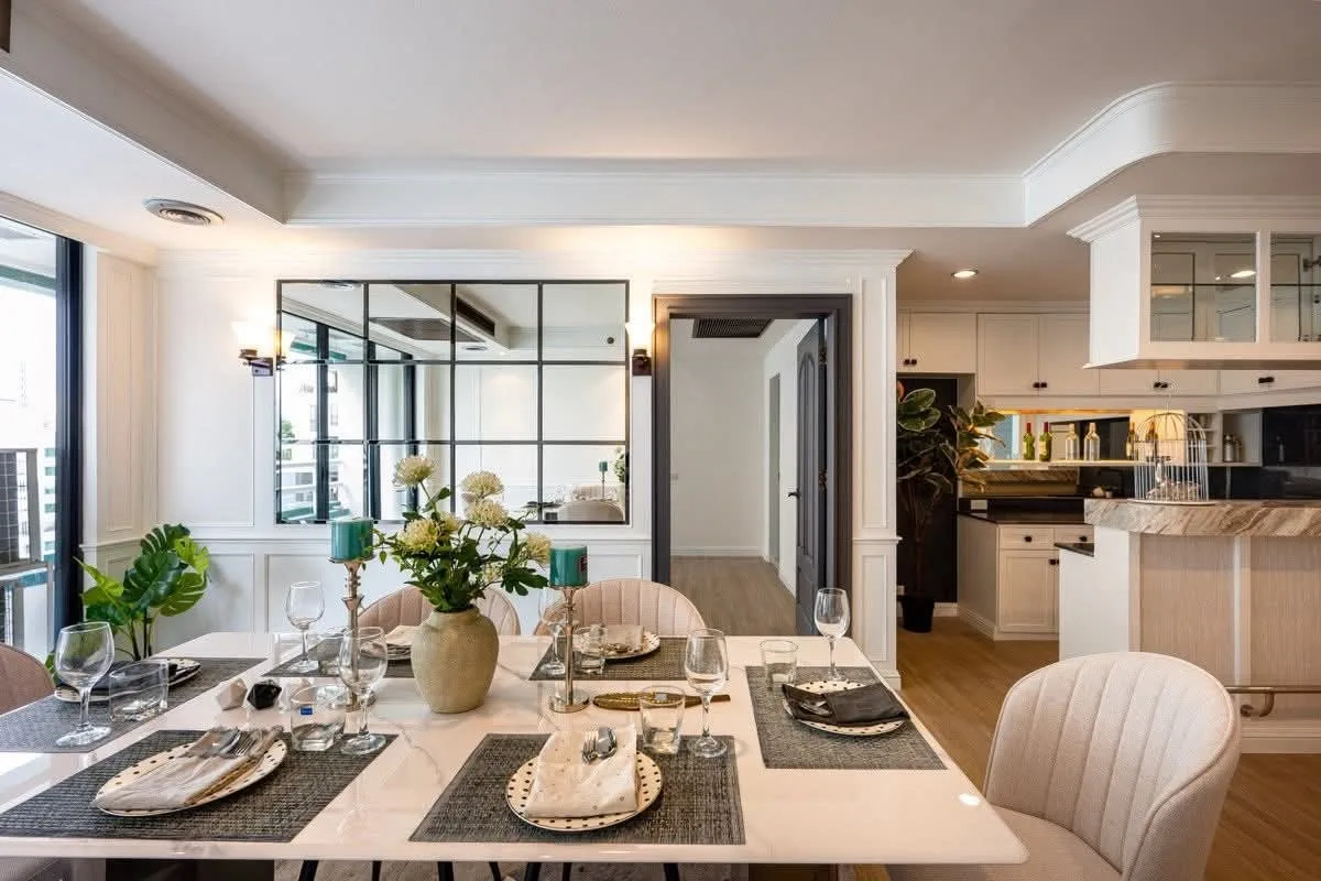 3 bedroom condo for sale in Asok Bangkok - bathroom and modern finishes