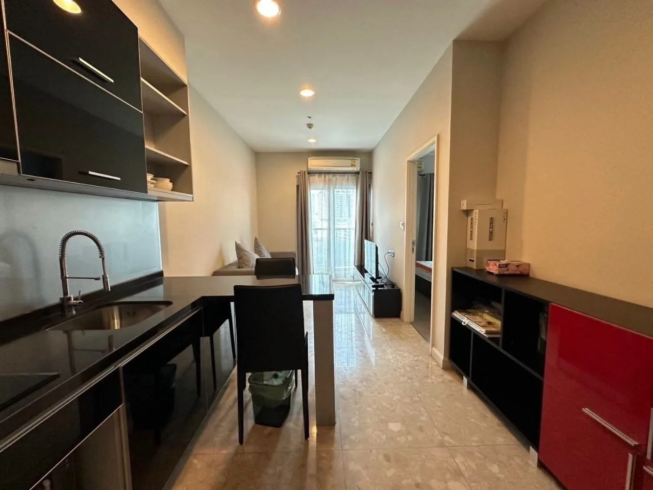 1 bedroom condo for rent in Thong Lo Bangkok - master bedroom interior
