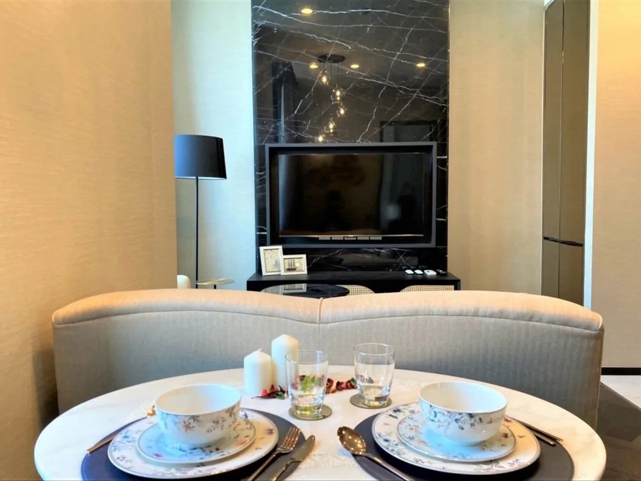 1 bedroom condo for rent in Thong Lo Bangkok - balcony perspective