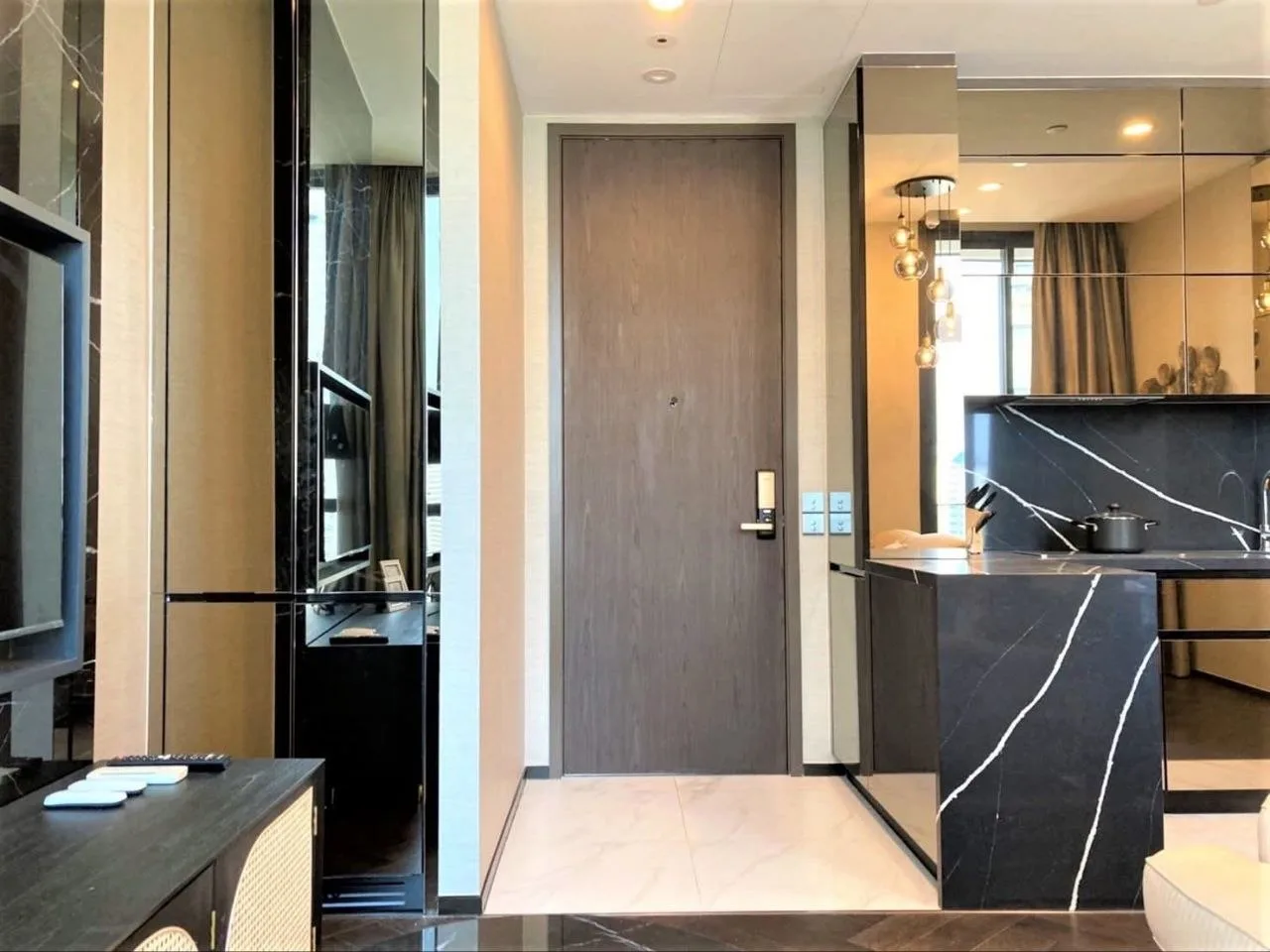 1 bedroom condo for rent in Thong Lo Bangkok - living room view