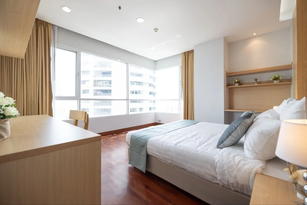 2 bedroom condo for rent in Sukhumvit Bangkok - master bedroom interior