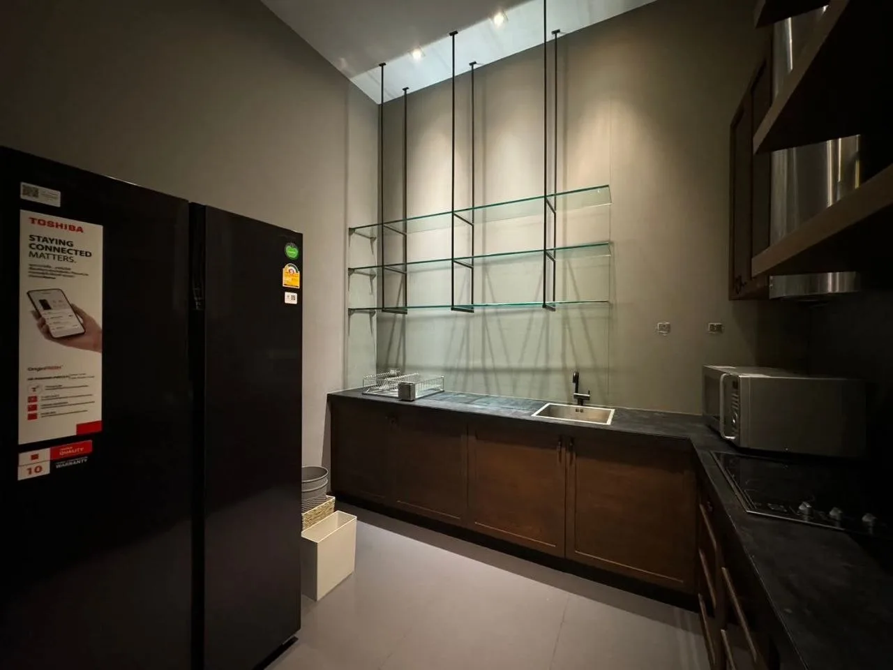 3 bedroom condo for rent in Chit Lom / Ploenchit Bangkok - bathroom and modern finishes