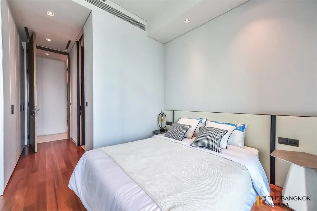 2 bedroom condo for rent in Khlong San Bangkok - balcony perspective