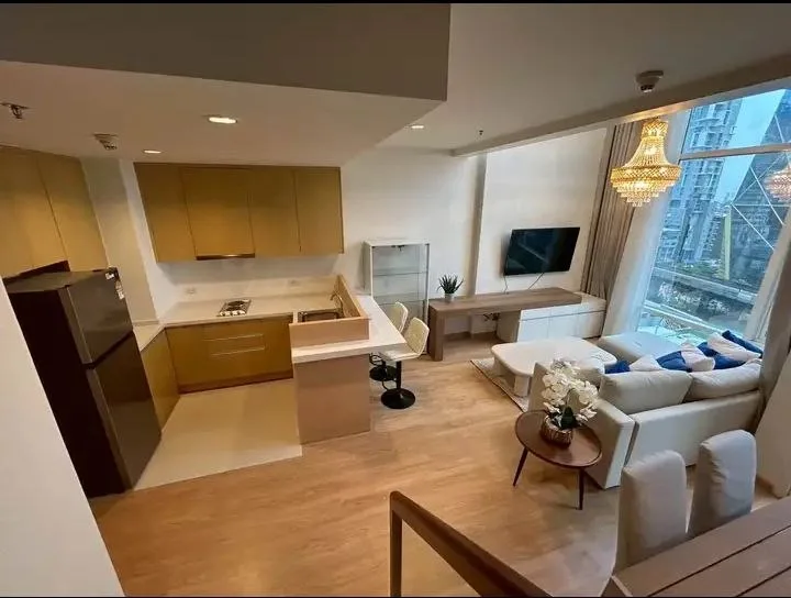 1 bedroom condo for sale in Ratchathewi Bangkok - living room view