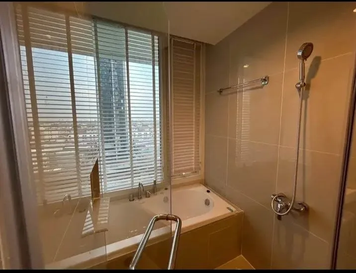 1 bedroom condo for sale in Ratchathewi Bangkok - balcony perspective