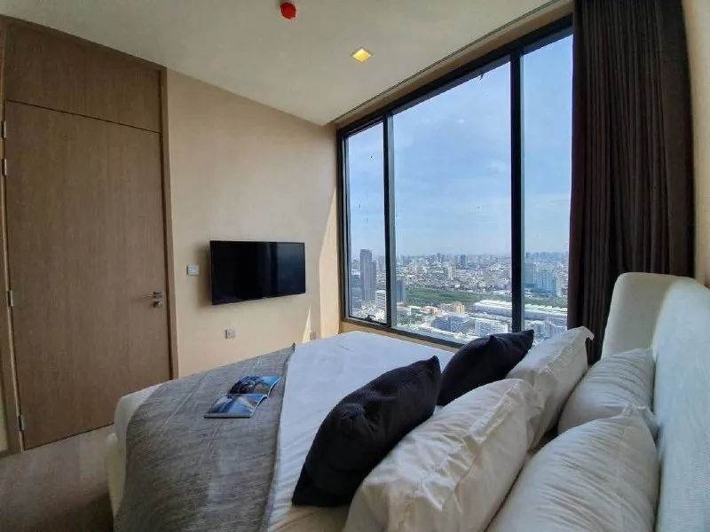 1 bedroom condo for rent in Asok Bangkok - balcony perspective