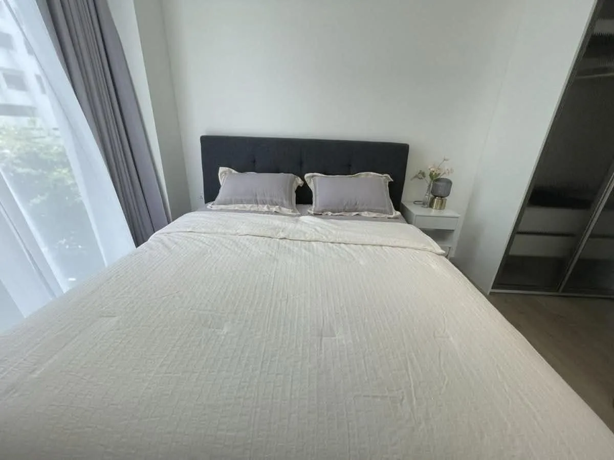 2 bedroom condo for rent in Asok Bangkok - bathroom and modern finishes