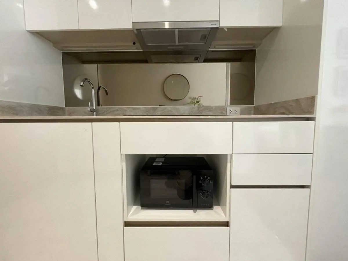 2 bedroom condo for rent in Asok Bangkok - balcony perspective