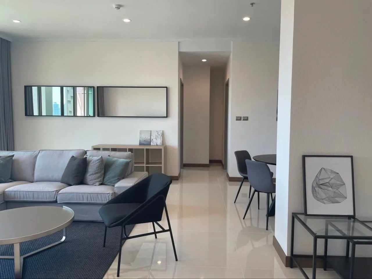 3 bedroom condo for rent in Sukhumvit Bangkok - master bedroom interior