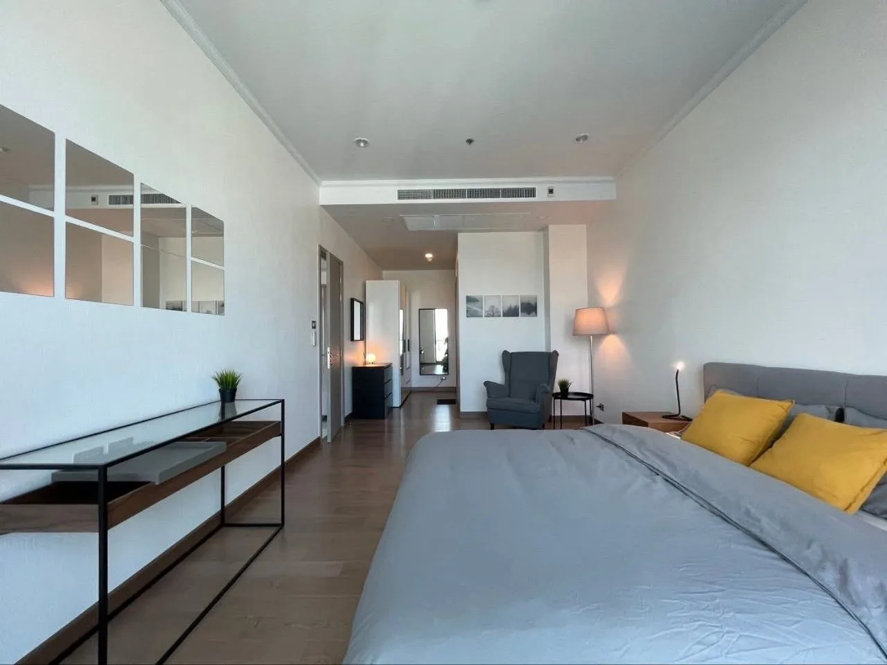 3 bedroom condo for rent in Sukhumvit Bangkok - balcony perspective