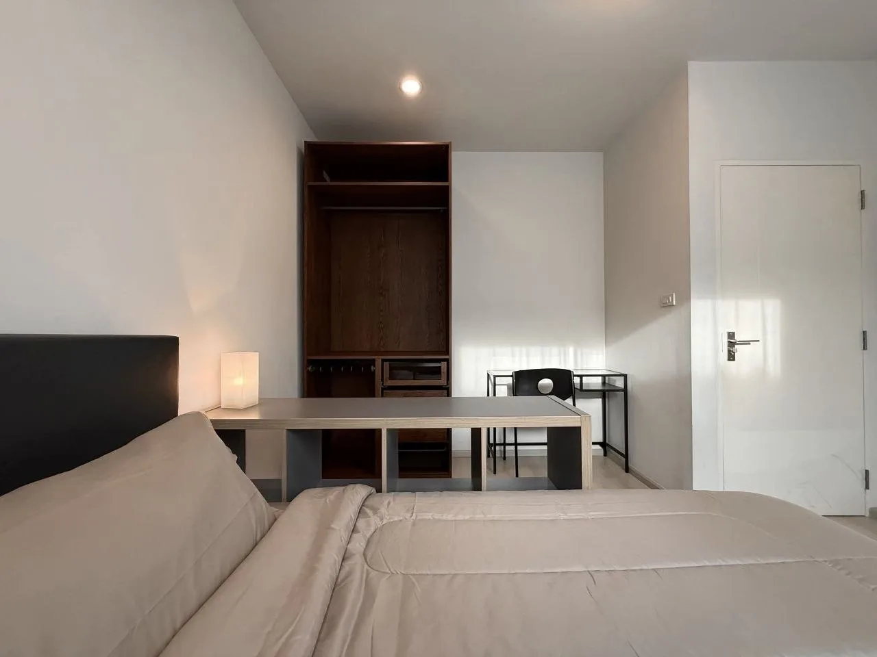 2 bedroom house for rent in Bang Na Bangkok - kitchen and dining area