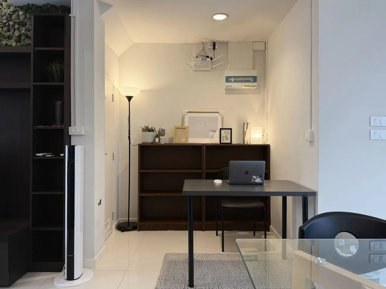 2 bedroom house for rent in Bang Na Bangkok - living room view